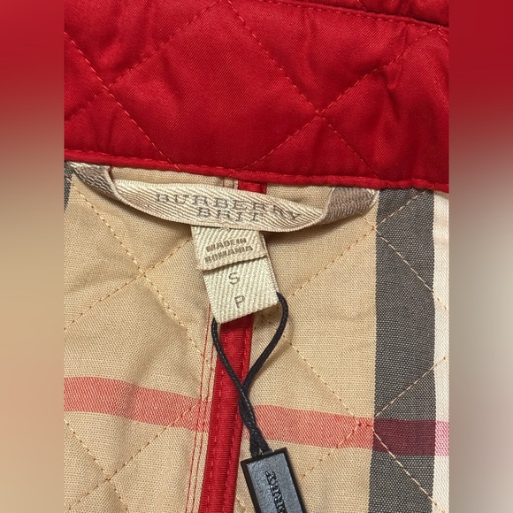 Burberry Red Quilted Puffer Jacket - Picture 17 of 17